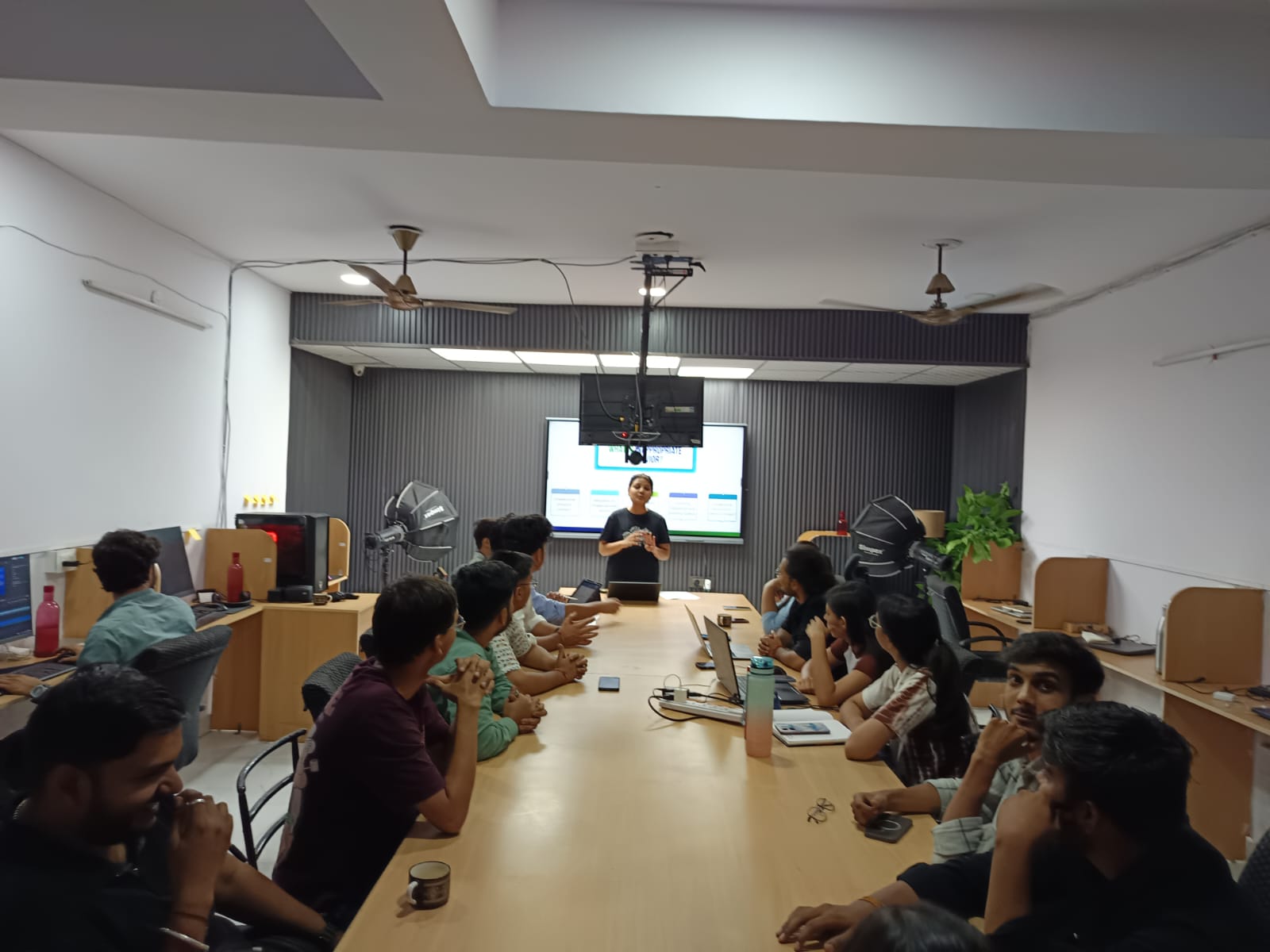 Co=Training space for online and offline classes in Jaipur-Gopalpura Bypass-Jaipur